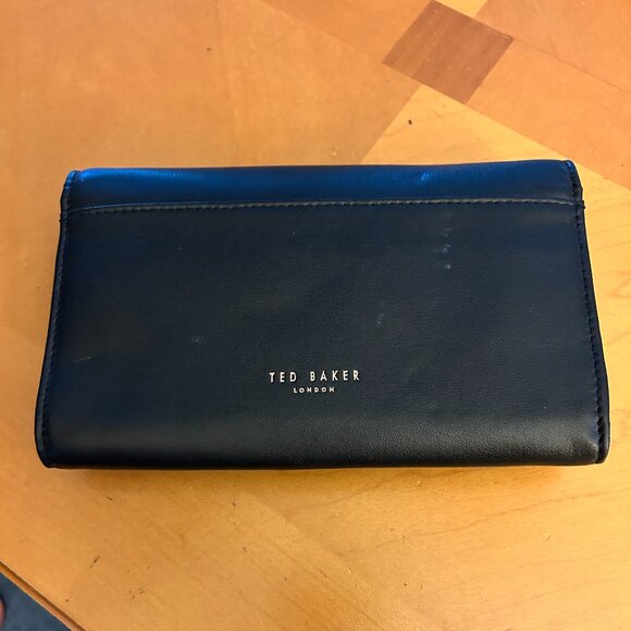 Ted Baker of London Cute Pearl Wallet*  (missing purse chain-pls see note below) - Picture 2 of 9